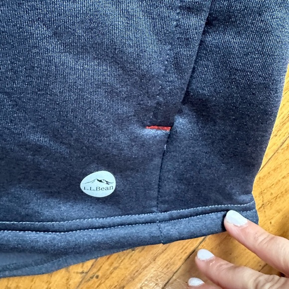 L.L. Bean Men’s Mountain Fleece Vest size: Medium - Picture 5 of 6